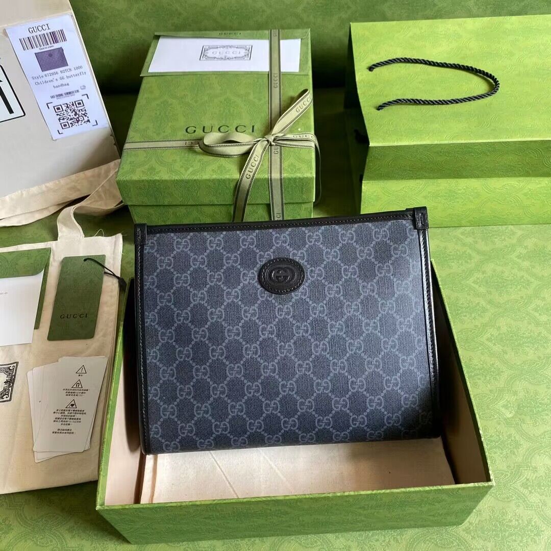 Gucci GG Supreme Pochette Voyage Bag 672956 Black