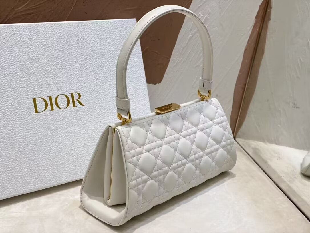 DIOR CARO COLLE NOIRE CLUTCH Cannage Lambskin C0688 white