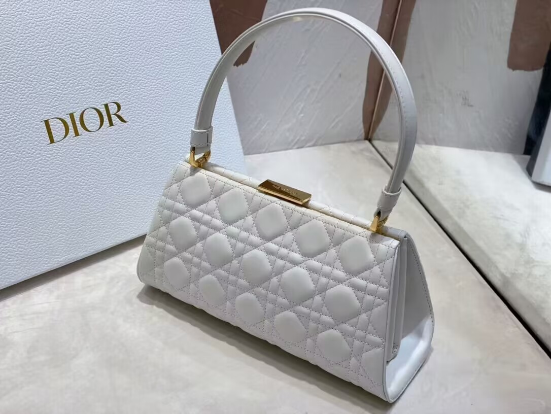 DIOR CARO COLLE NOIRE CLUTCH Cannage Lambskin C0688 white