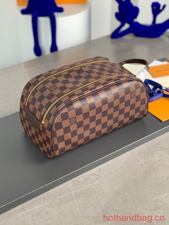 Louis Vuitton Dopp Kit M47528-4