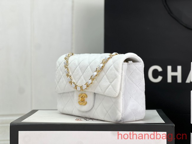 Chanel CLASSIC HANDBAG A1116 WHITE