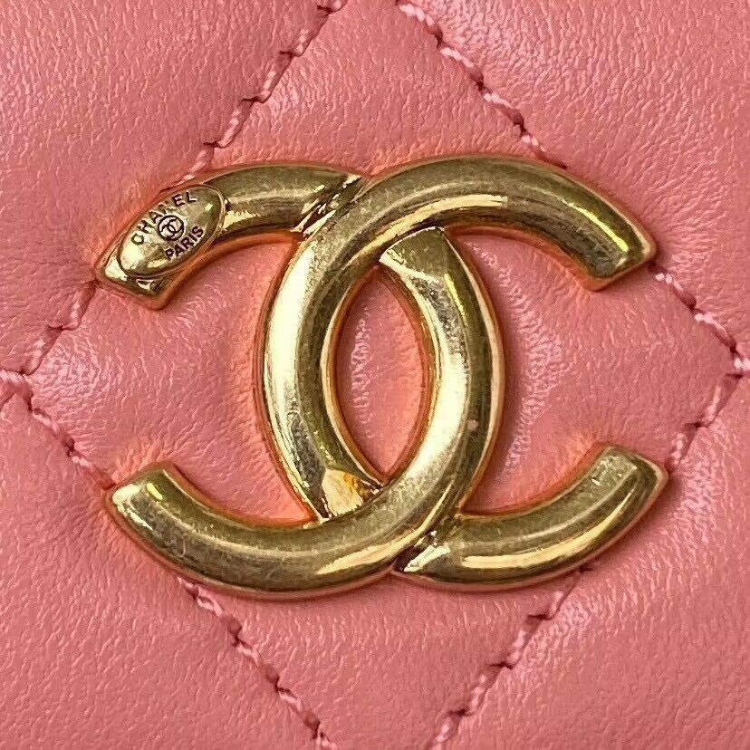 CHANEL 22B Kelly Pearl Top Handle Bag AP3513 Pink