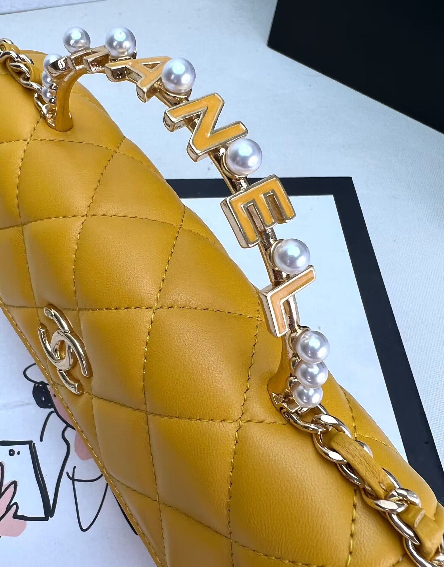 CHANEL 22B Kelly Pearl Top Handle Bag AP3562 Yellow