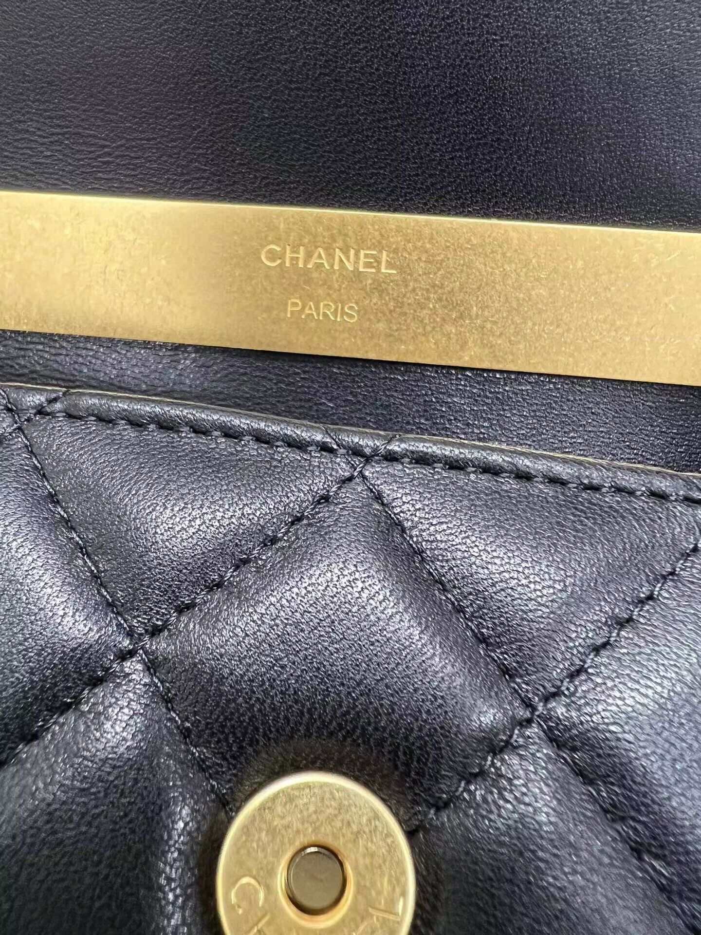 CHANEL 22B Kelly Top Handle Bag AP2945Y Black