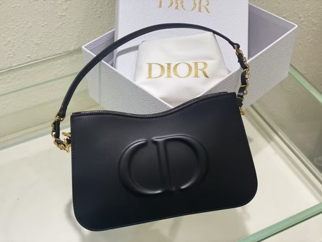 Dior CD SIGNATURE small BAG Black Calfskin with Embossed CD Signature C02229A