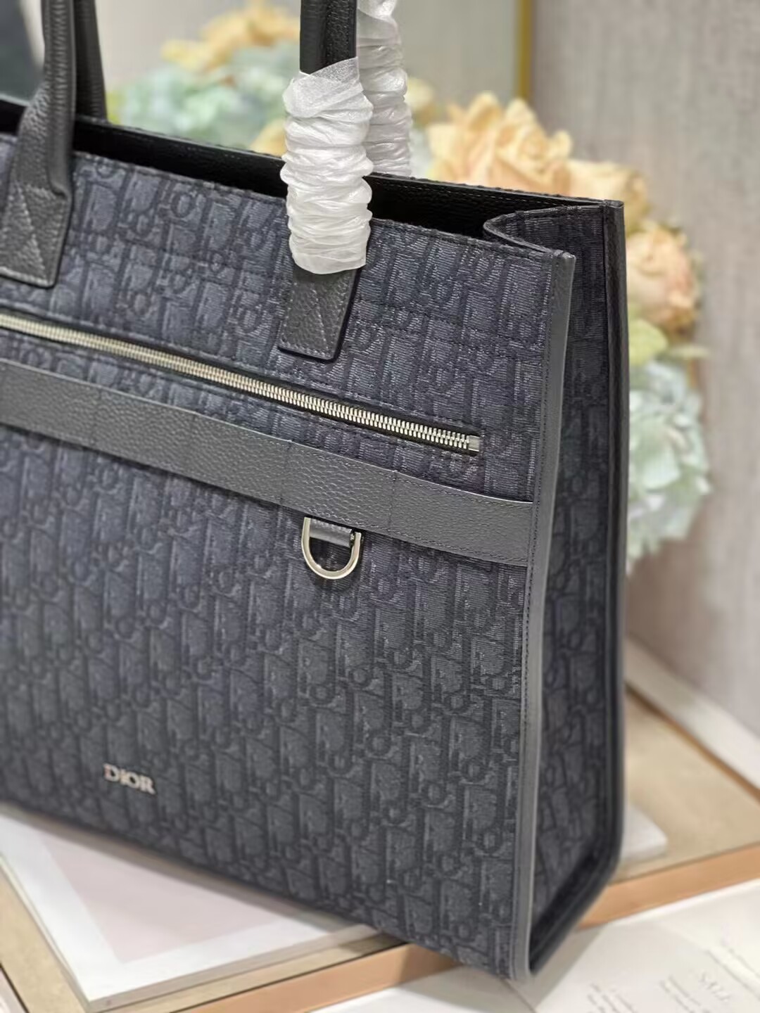 Dior Essentials SAFARI TOTE BAG Black Dior Oblique Jacquard and Grained Calfskin 1ESSH22