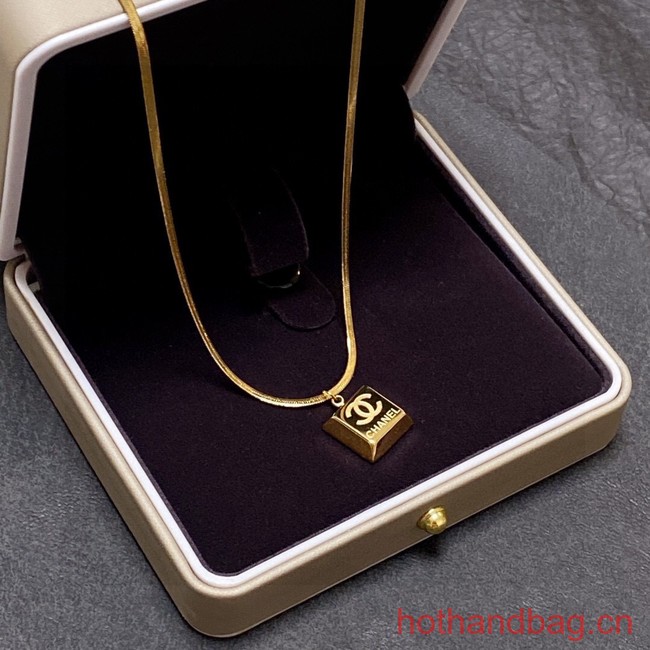 Chanel NECKLACE CE12802