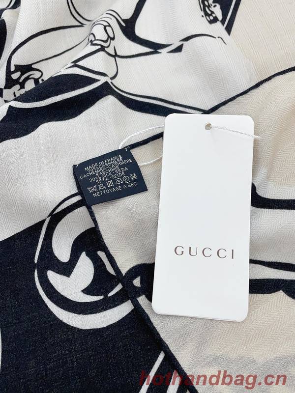 Gucci Scarf GUC00326