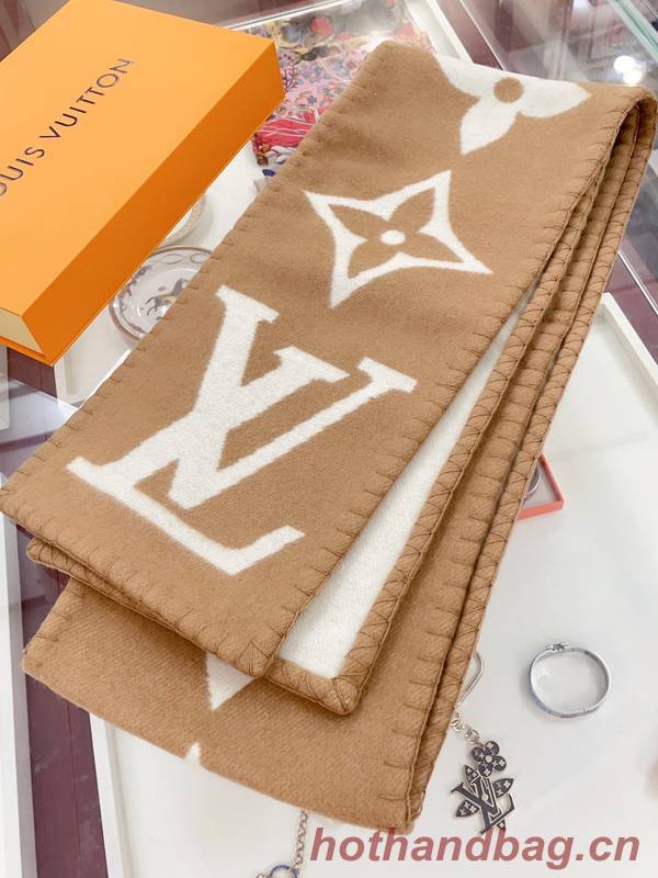 Louis Vuitton Scarf LVC00372