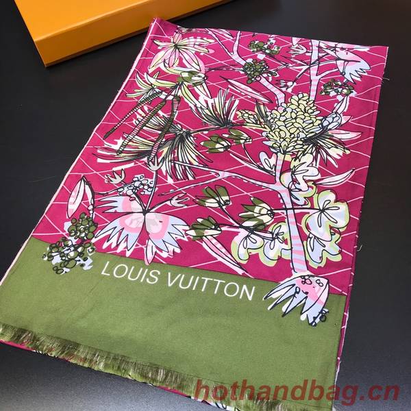 Louis Vuitton Scarf LVC00374