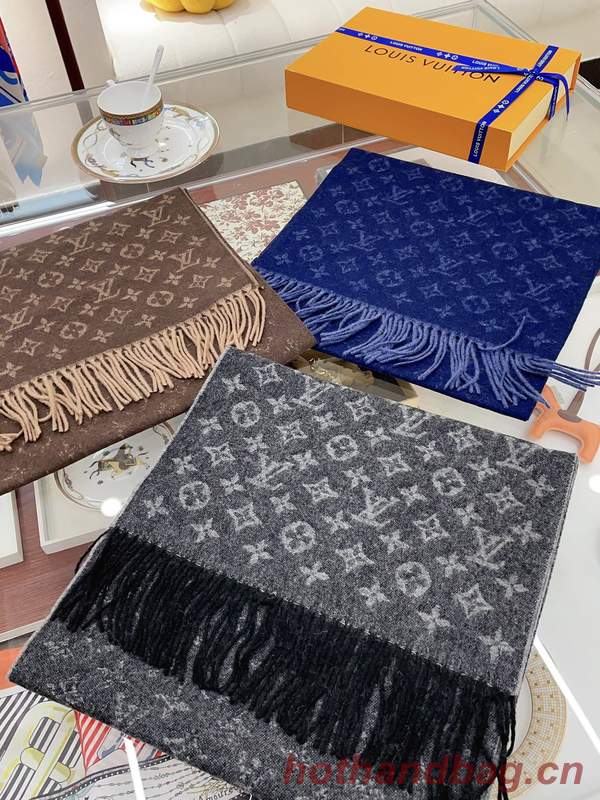 Louis Vuitton Scarf LVC00381