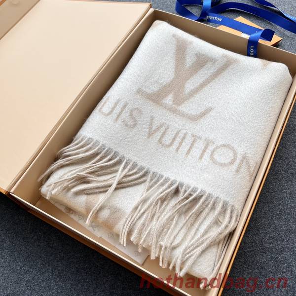 Louis Vuitton Scarf LVC00385