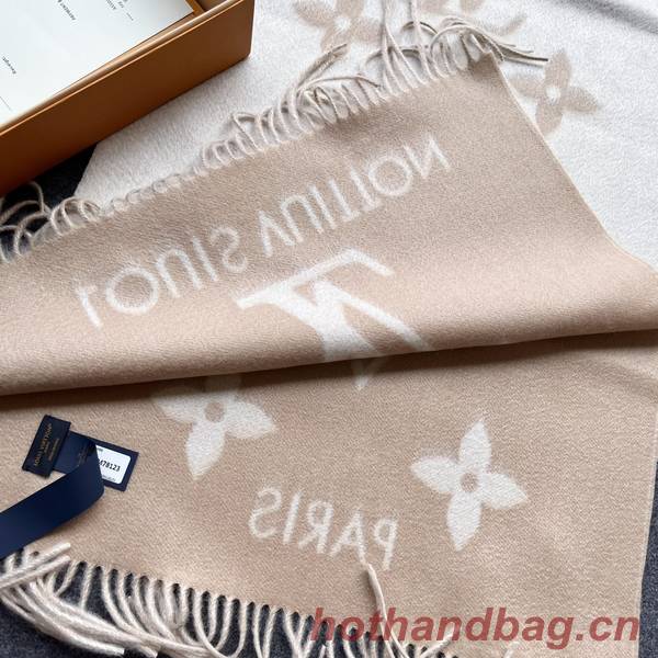 Louis Vuitton Scarf LVC00385