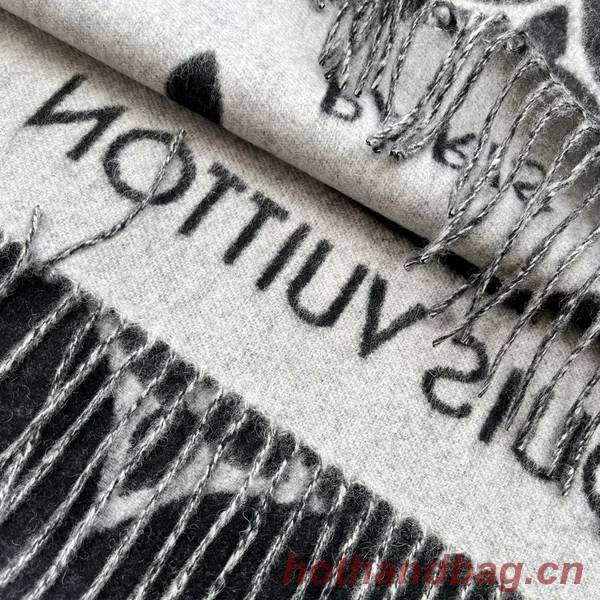 Louis Vuitton Scarf LVC00386
