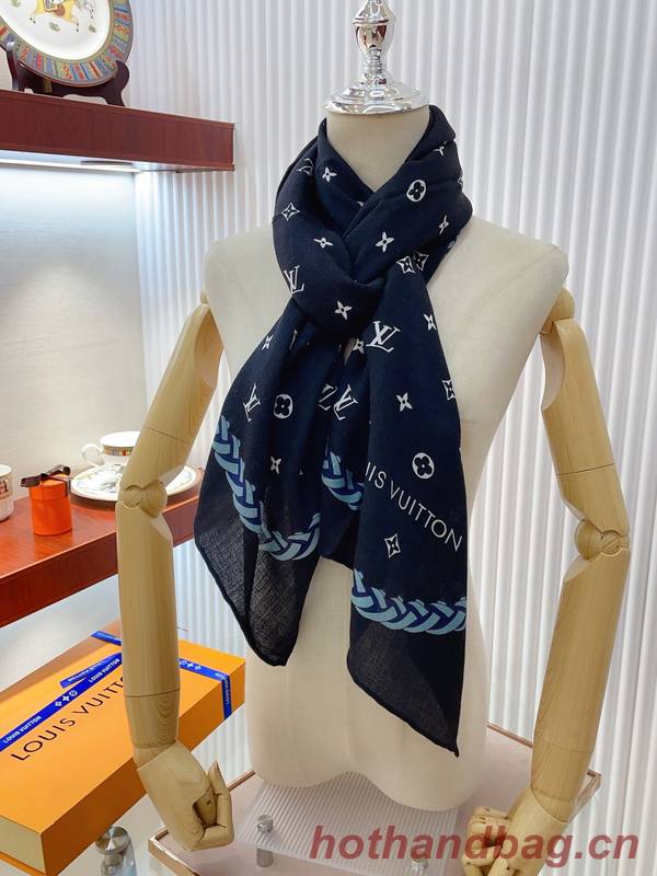 Louis Vuitton Scarf LVC00395