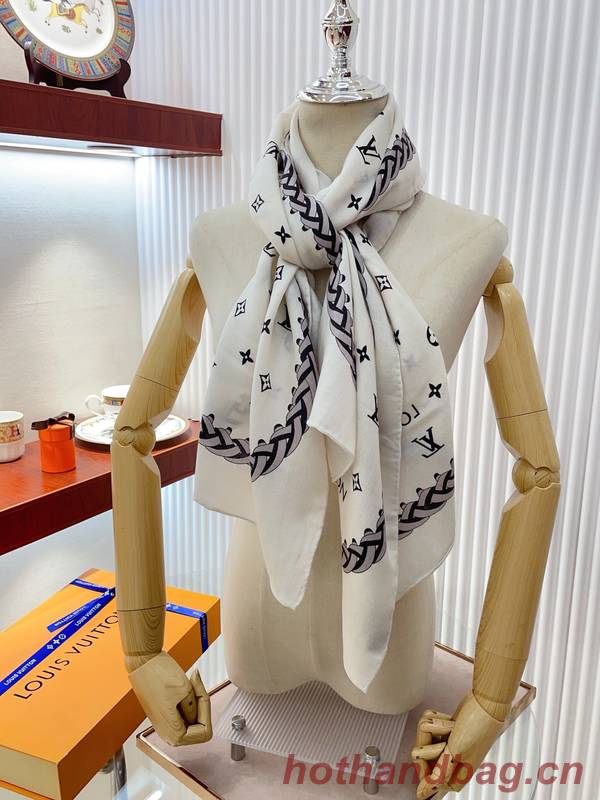 Louis Vuitton Scarf LVC00396