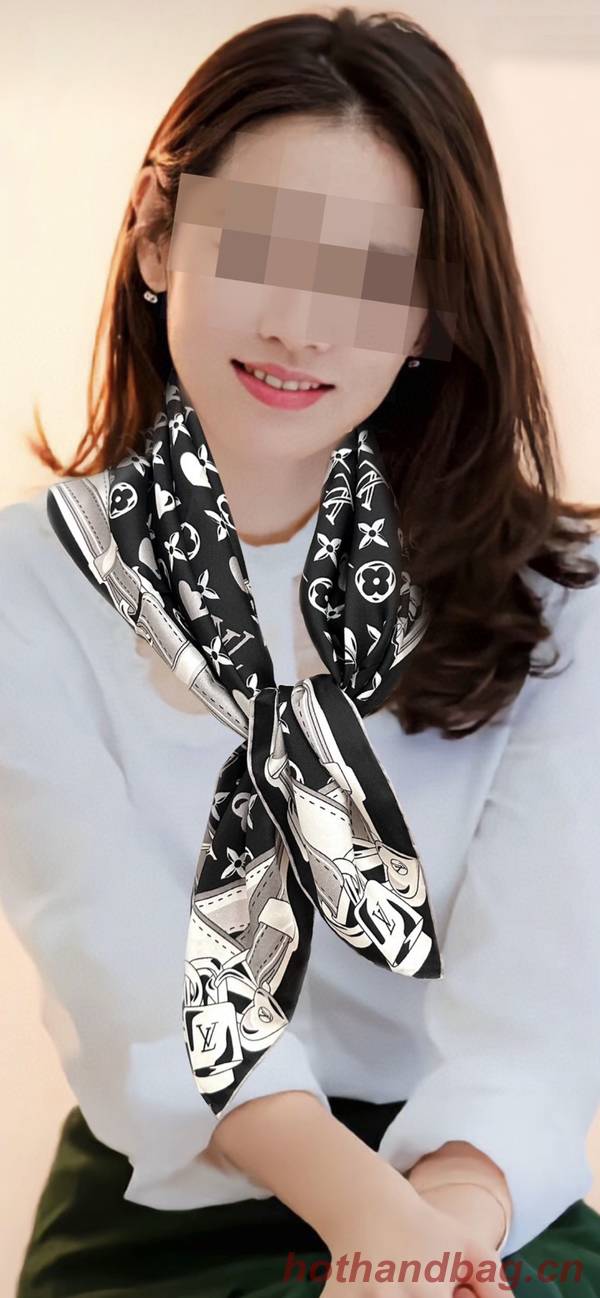 Louis Vuitton Scarf LVC00401