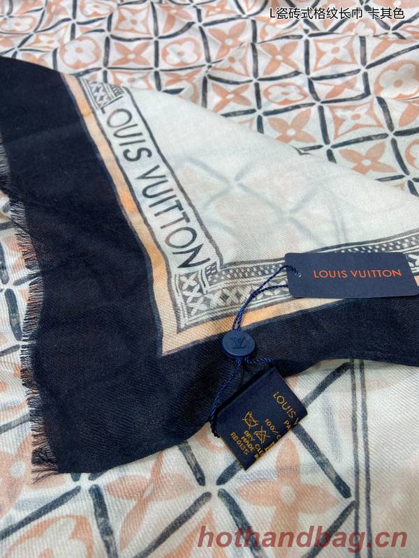 Louis Vuitton Scarf LVC00412