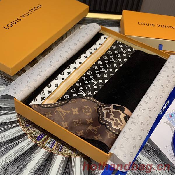 Louis Vuitton Scarf LVC00464