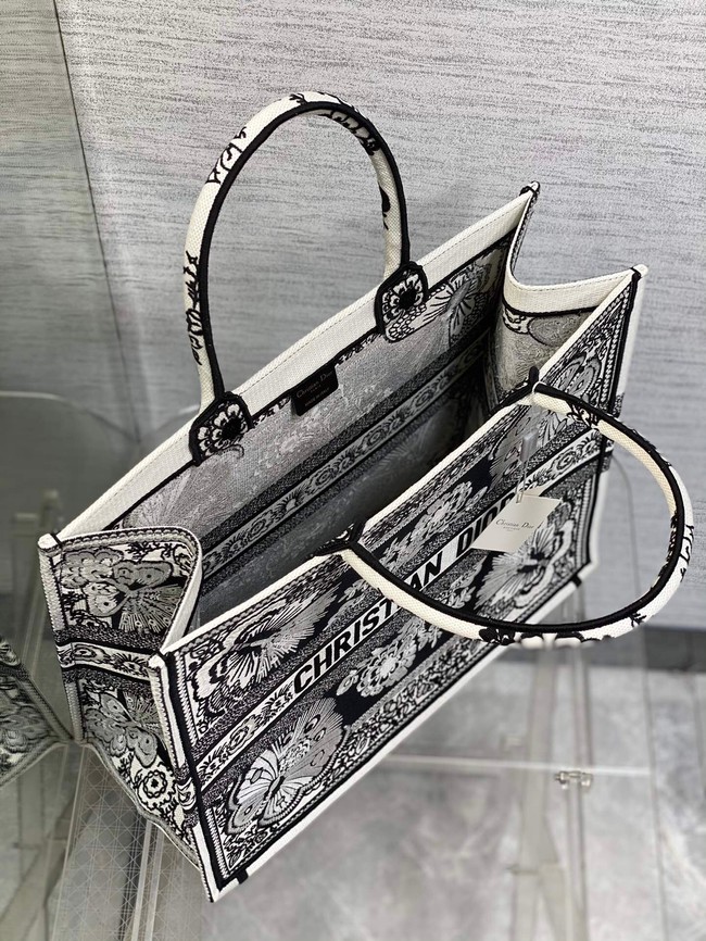 LARGE DIOR BOOK TOTE Black and White Butterfly Bandana Embroidery M1286ZESE