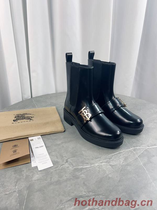 Burberry Shoes BBS00017