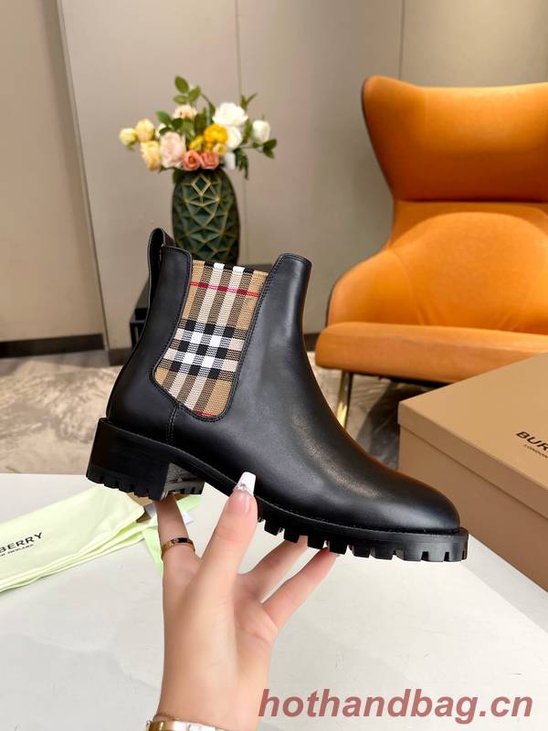 Burberry Shoes BBS00023