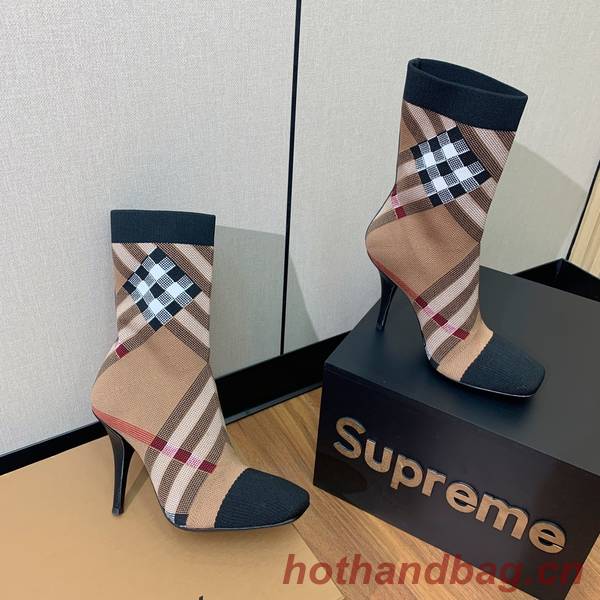 Burberry Shoes BBS00030