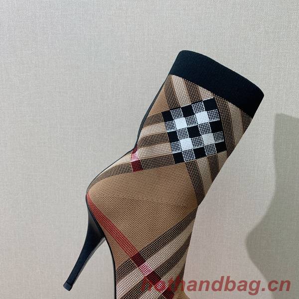 Burberry Shoes BBS00030