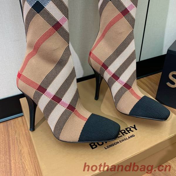 Burberry Shoes BBS00034