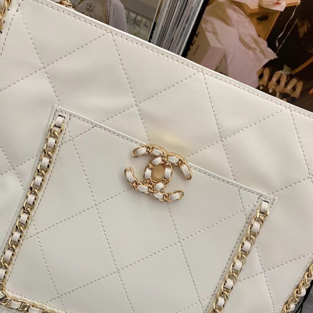 Chanel Shoulder Bag AS8016 white