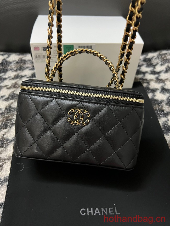 CHANEL CLUTCH WITH CHAIN AP3747 black