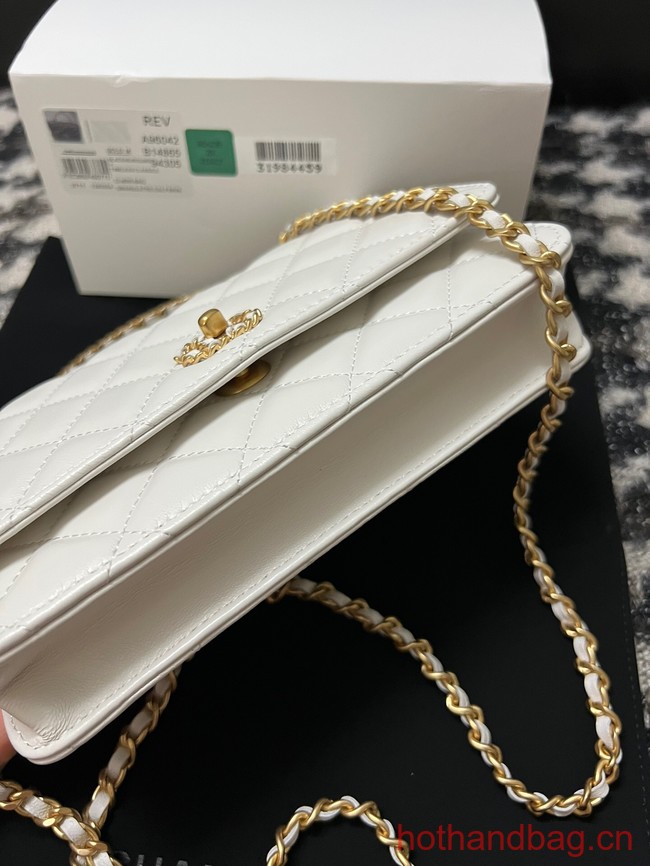 CHANEL FLAP PHONE HOLDER WITH CHAIN AP3566 white