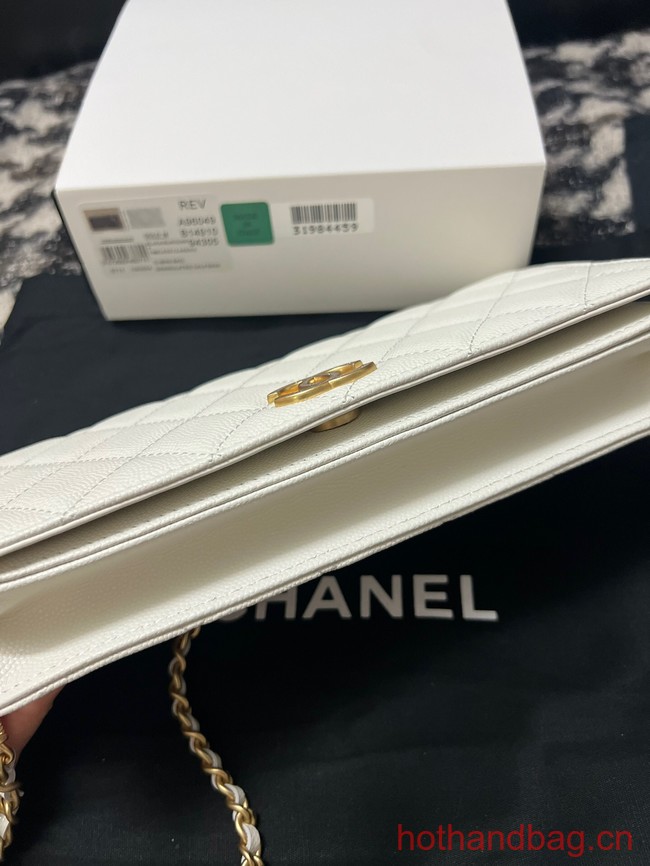 Chanel CLUTCH WITH CHAIN Gold-Tone Metal AP3499 white