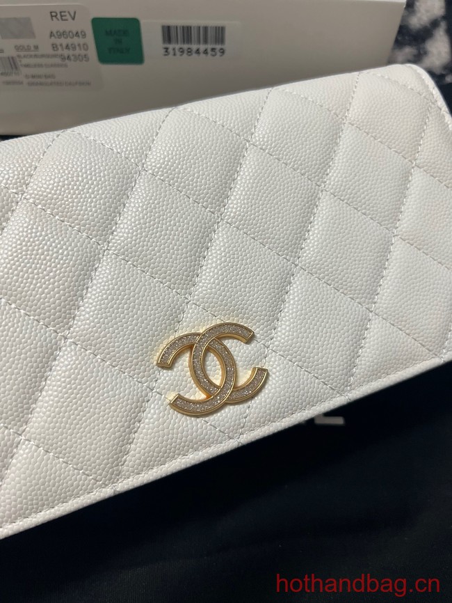 Chanel CLUTCH WITH CHAIN Gold-Tone Metal AP3499 white