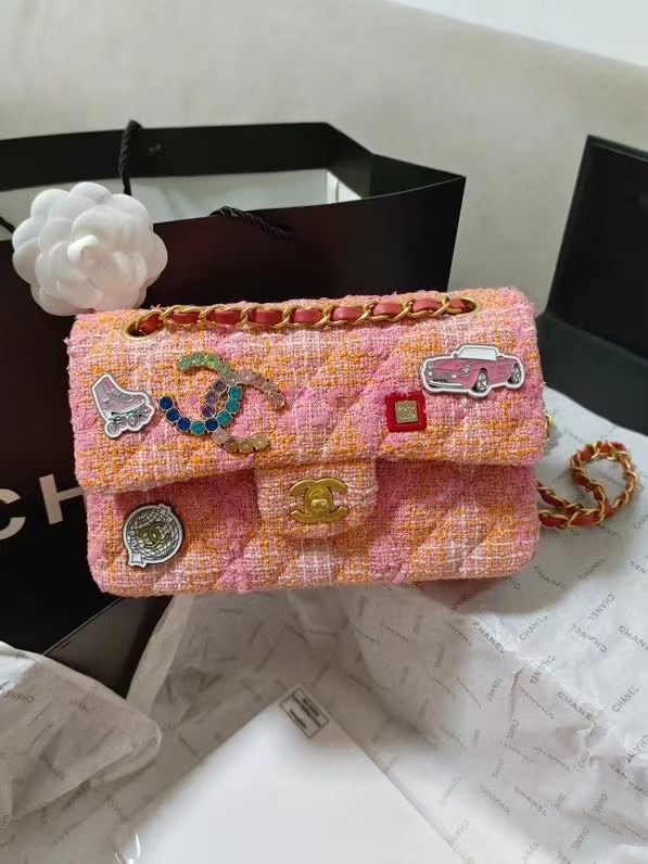 Chanel CLASSIC HANDBAG A01113 Coral Pink