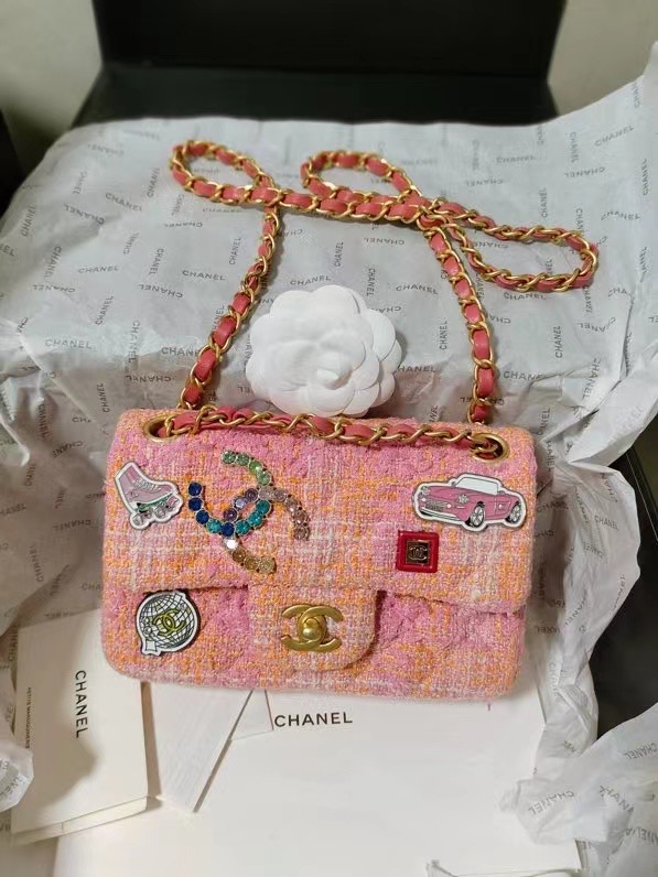 Chanel CLASSIC HANDBAG A01113 Coral Pink