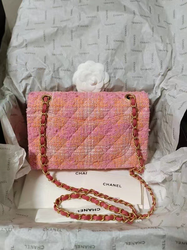 Chanel CLASSIC HANDBAG A01116 Coral Pink