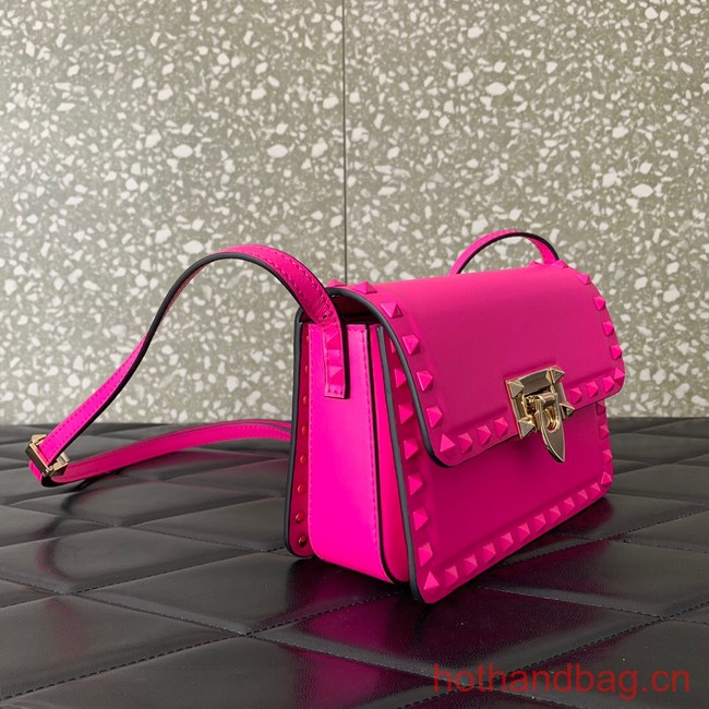 VALENTINO GARAVANI ROCKSTUD23 Small calfskin bag ZS098 pink