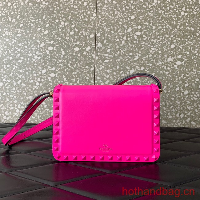 VALENTINO GARAVANI ROCKSTUD23 Small calfskin bag ZS098 pink