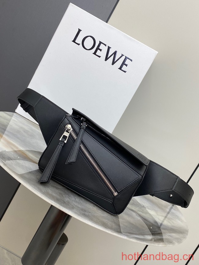 Loewe mini Classic Leather Puzzle Fanny Pack 02948 black