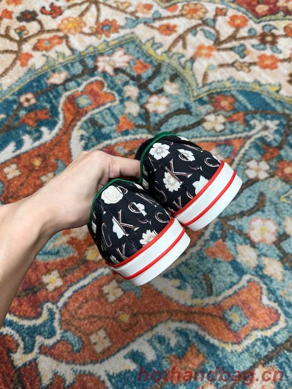 Gucci Couple Shoes GUS00775