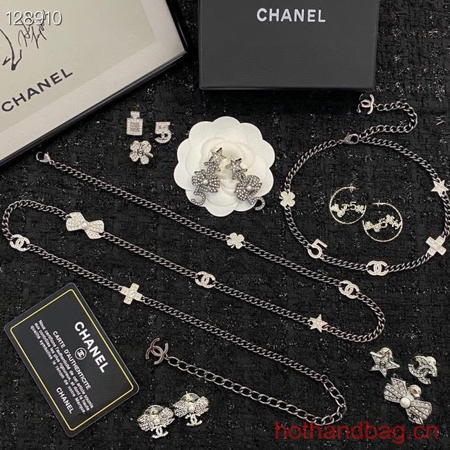 Chanel Chatelaine CE13163