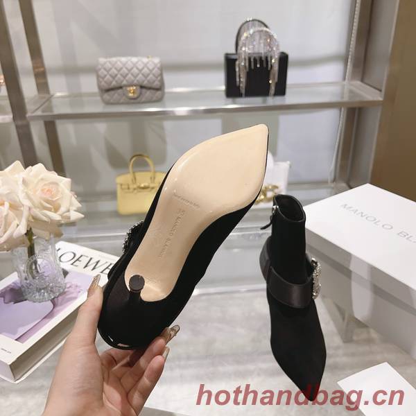 Manolo Blahnik Shoes MBS00057