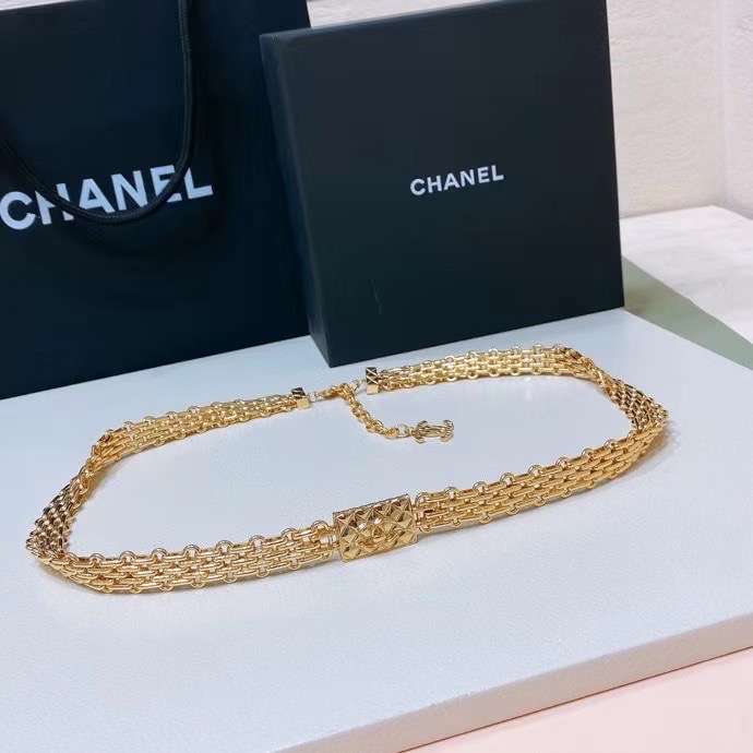 Chanel Chatelaine CE13334