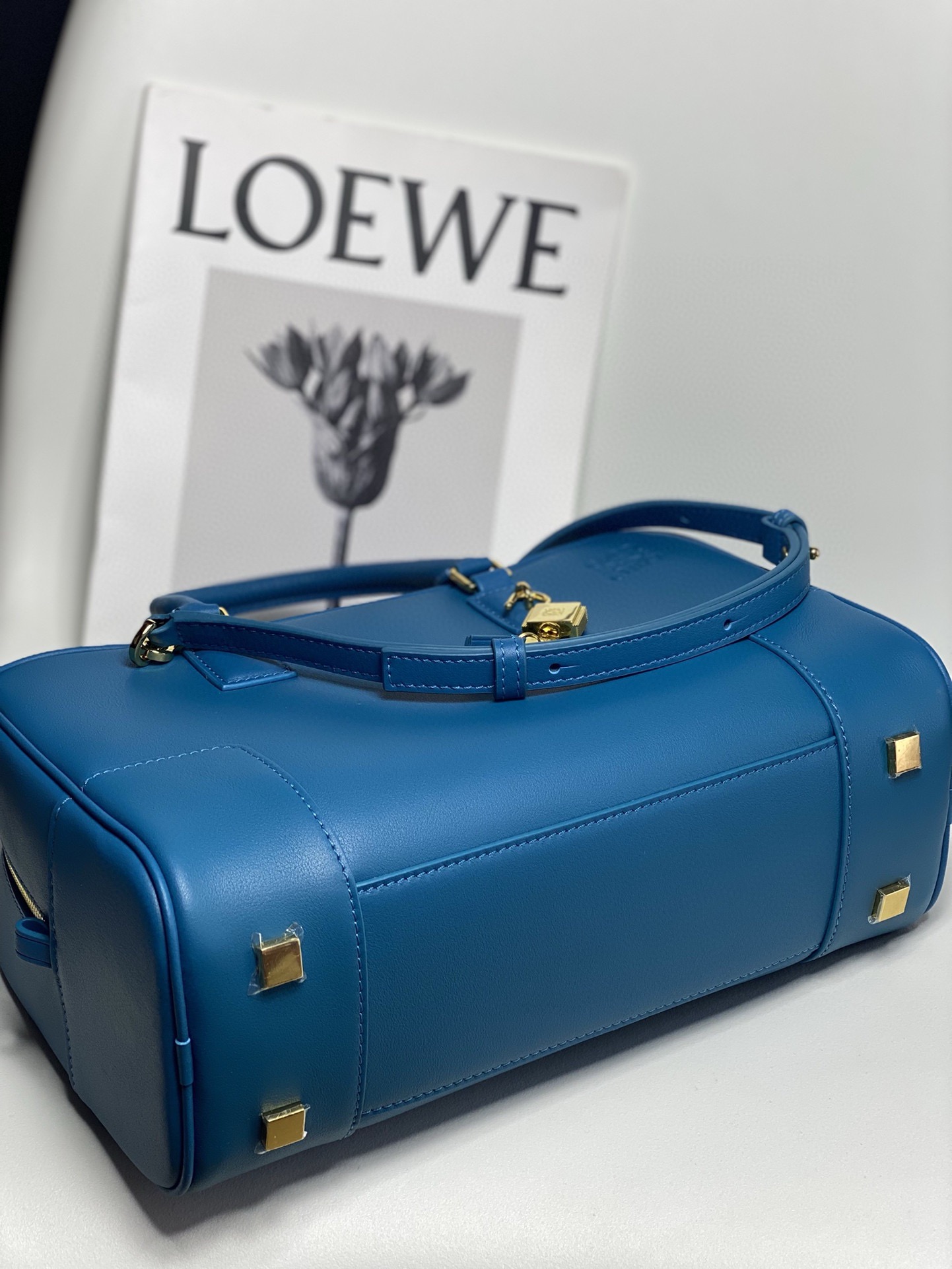 Loewe Original Leather tote 652388 blue