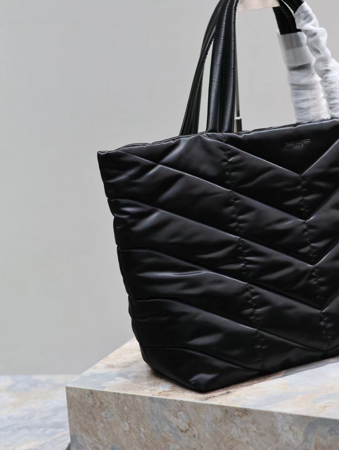 SAINT LAURENT TOTE IN silk cloth Y577729B BLACK