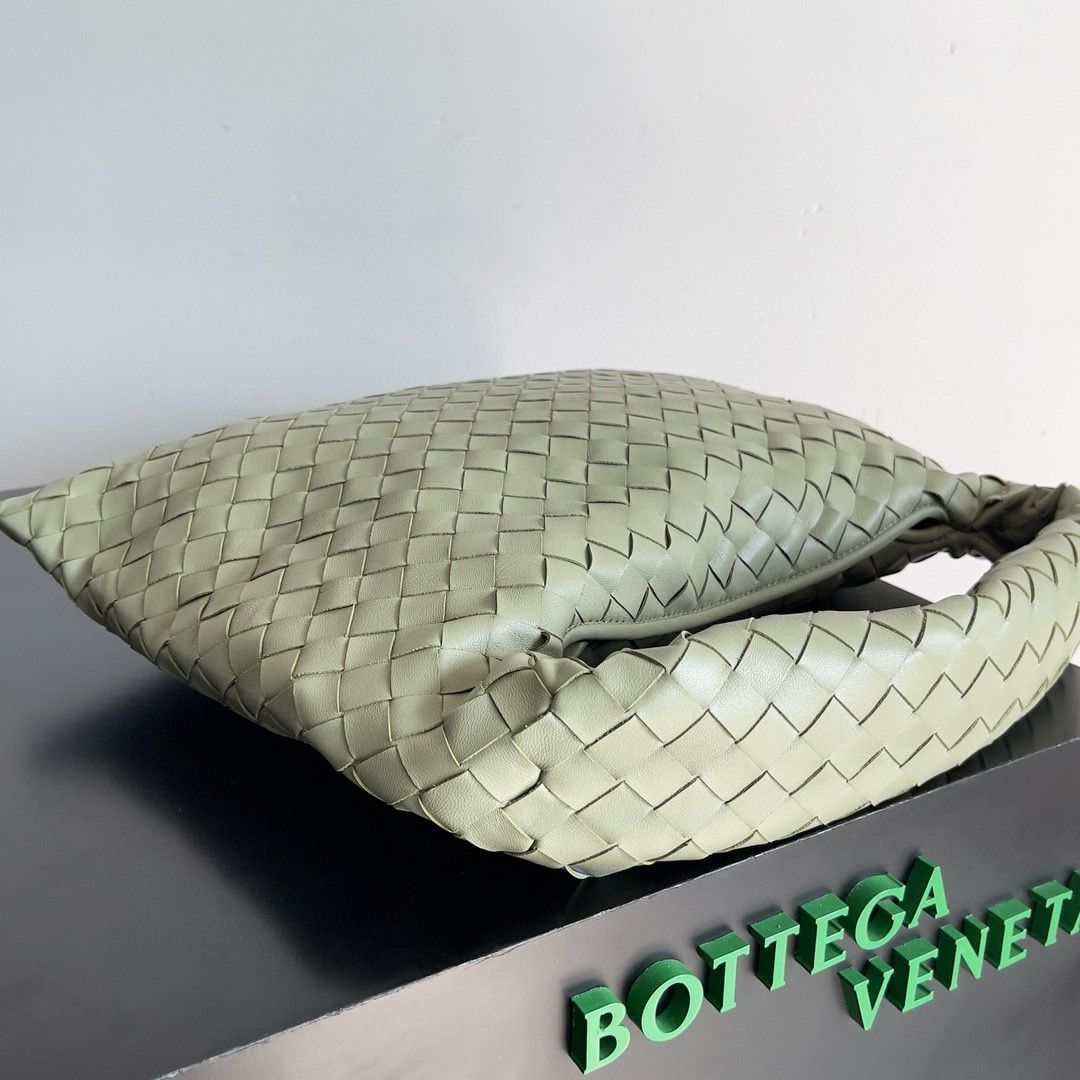 Bottega Veneta Medium Hop Original Leather Bag 763966 Light Green