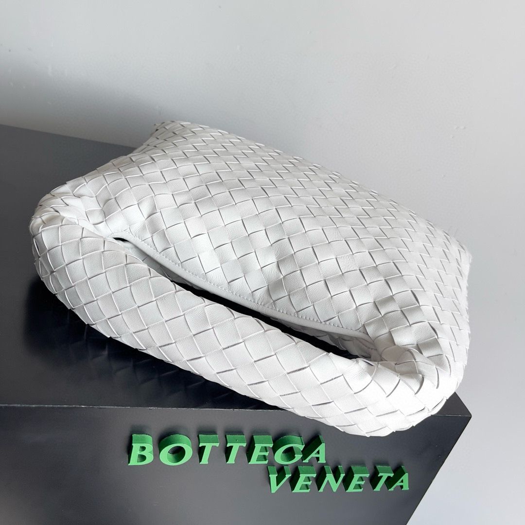 Bottega Veneta Medium Hop Original Leather Bag 763966 White