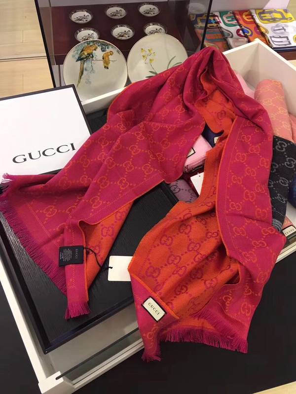 Gucci Scarf GUC00328