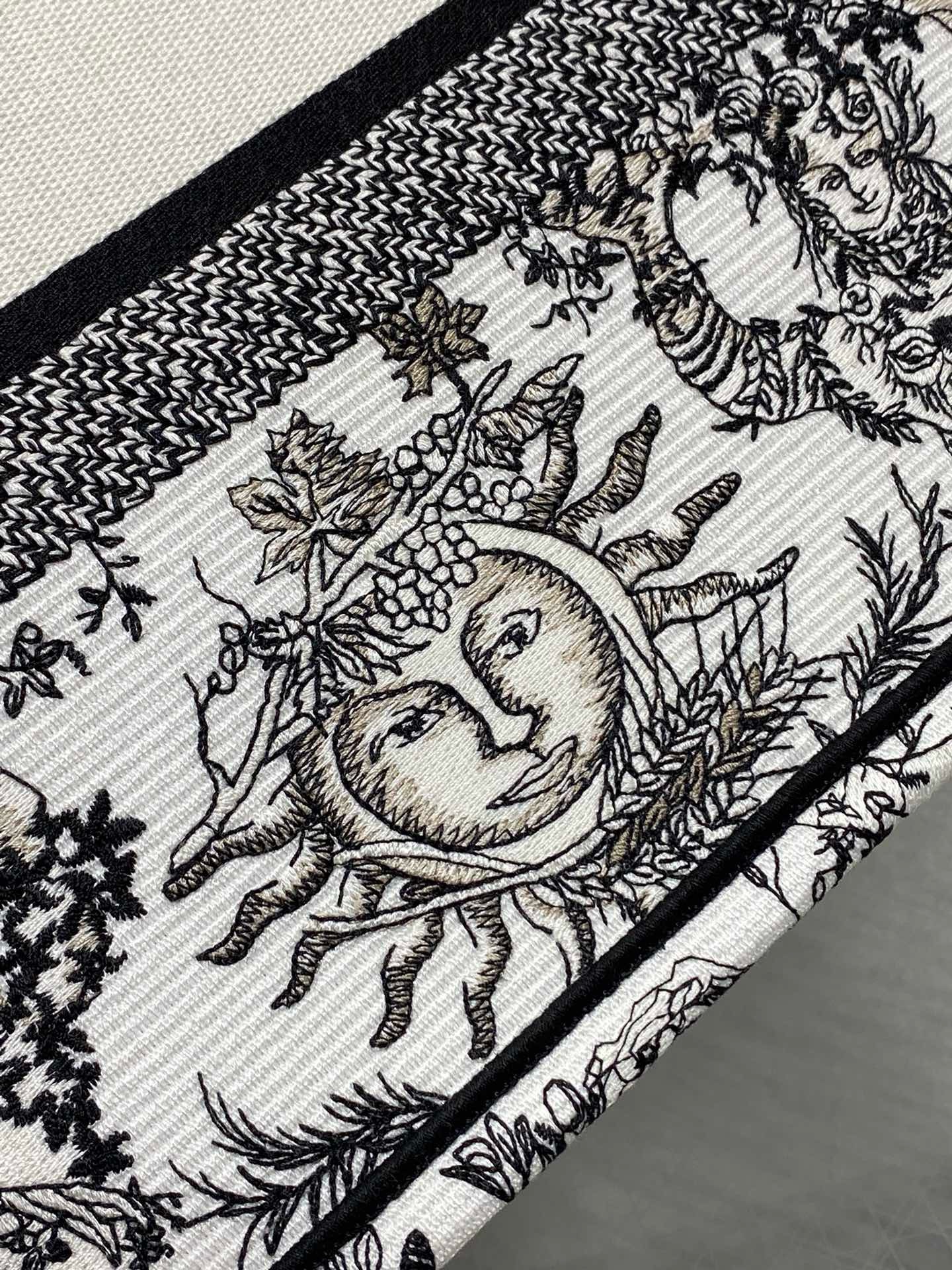 Medium Dior Book Tote White and Black Toile de Jouy Soleil Embroidery M1296ZECQ